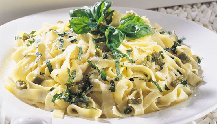 parmesanli-ve-kuskonmazli-makarna-QDh7QgNu.jpg