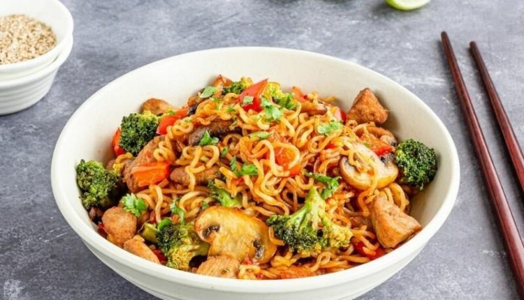 tavuklu-sebzeli-noodle-iMMqmfst.jpg