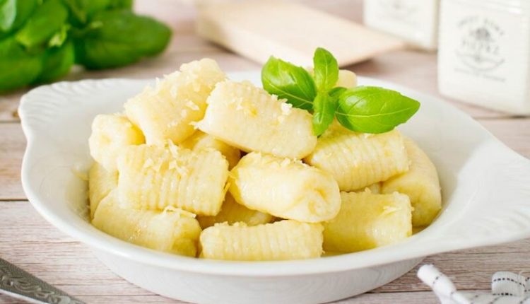 gnocchi-cacio-e-pepe-8VrZKhlP.jpg