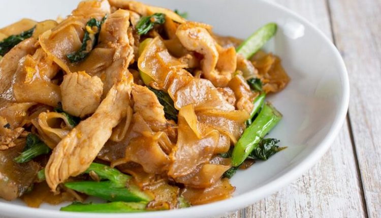 pad-see-ew-b9niTkQP.jpg