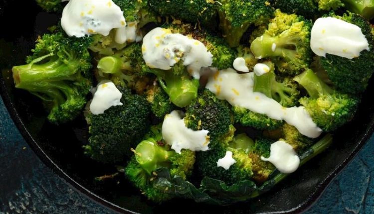 yogurtlu-brokoli-salatasi-aqV6pLF5.jpg